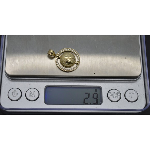 Real 10K Solid Yellow Gold 28.5mm World Charm Textured CZ Pendant 2.9 grams - Picture 4 of 6